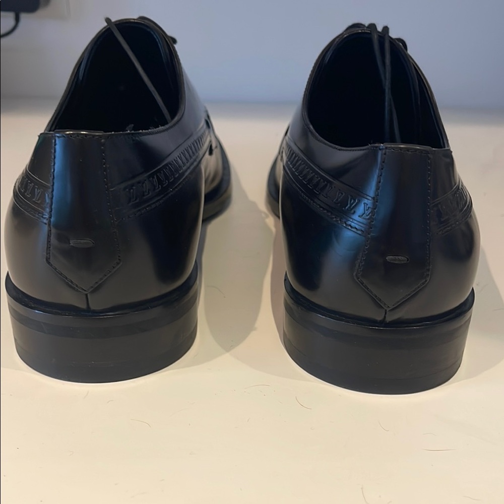 Louis Vuitton Men's Black Dressy Louis Vuitton Leather Shoes - Picture 2 of 7